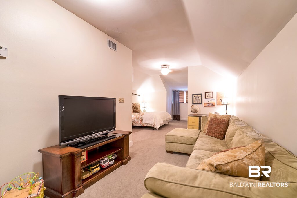 1811 Spring Hill Avenue Mobile, AL 36607 - Photo 22 of 37 Bonus Room