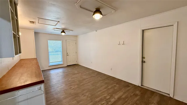 $2,225 | 104 Fairlane Drive, Round Rock, TX 78664