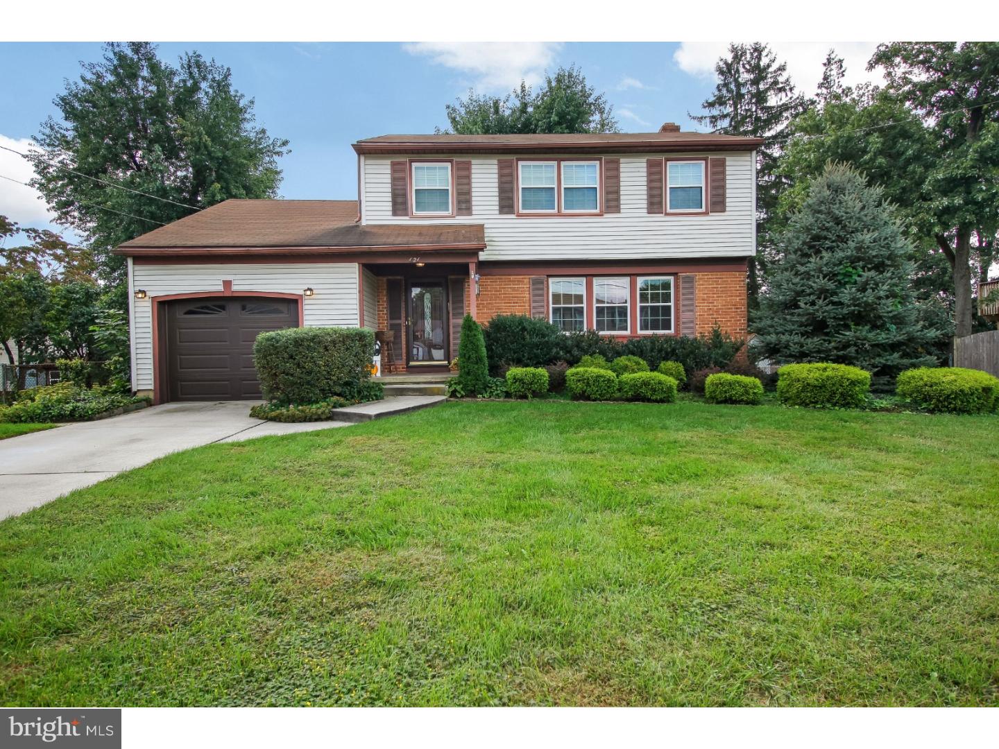 121 Champlain Road Evesham, NJ 08053 - Photo 1 of 12 Gallery Image 1