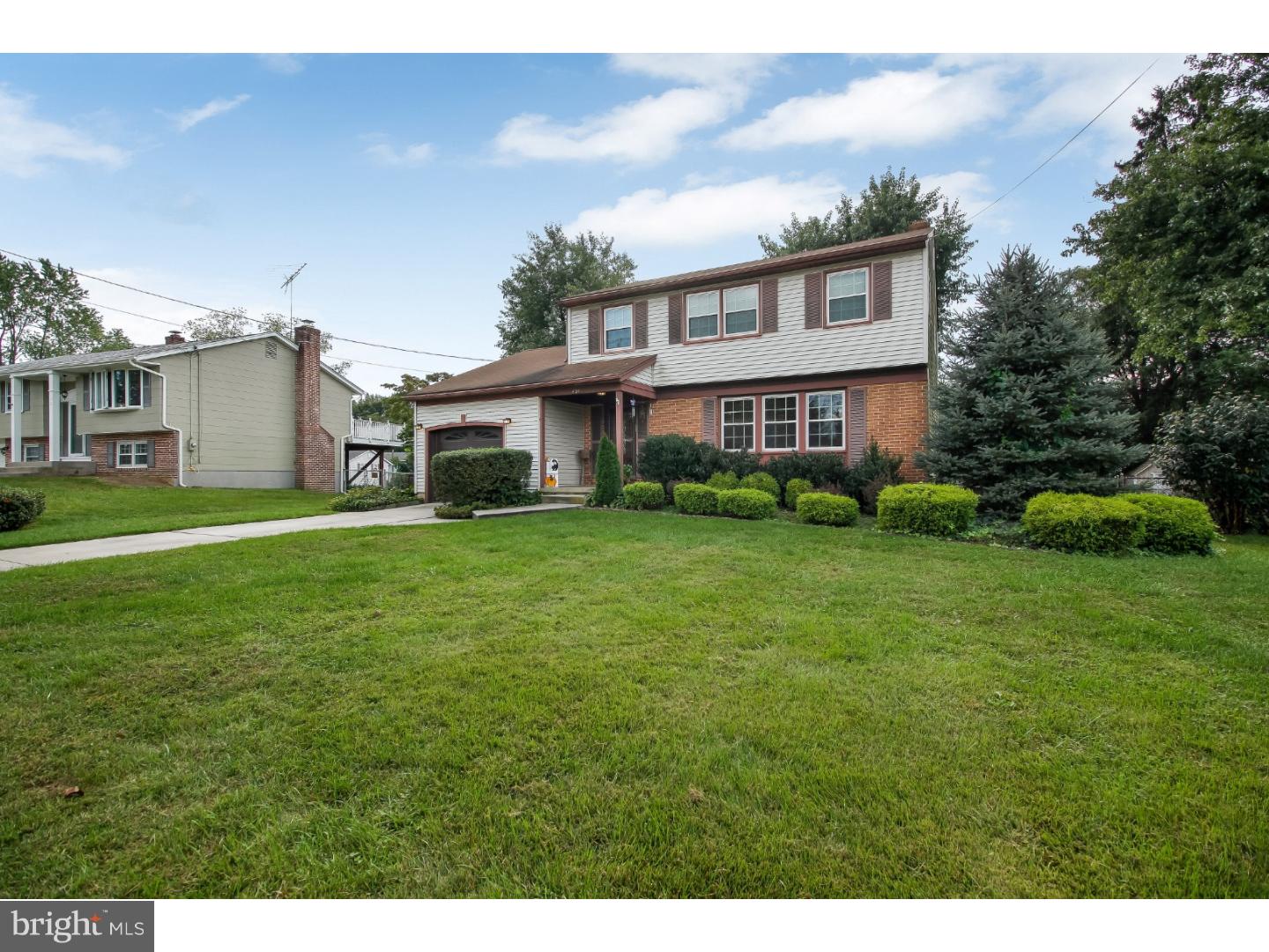 121 Champlain Road Evesham, NJ 08053 - Photo 2 of 12 Gallery Image 2