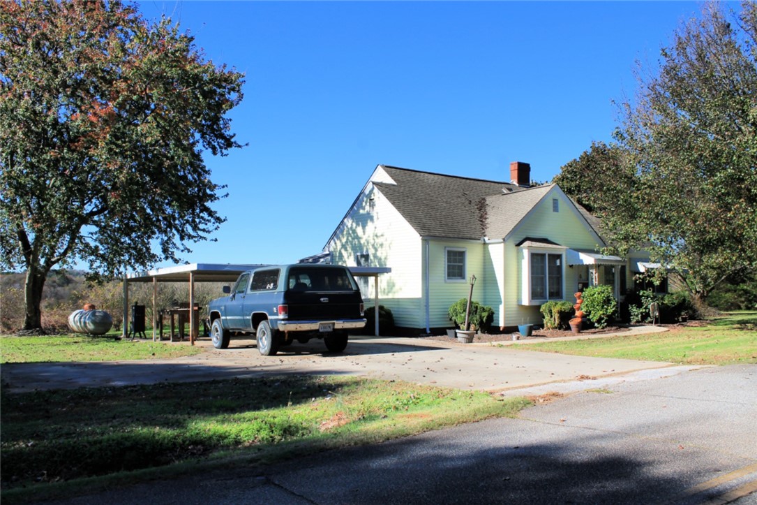 228 Cedar Lane Road Westminster, SC 29693 - Photo 1 of 43 Live The Country Life...