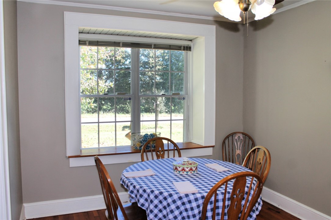 228 Cedar Lane Road Westminster, SC 29693 - Photo 20 of 43 Perfect place for family meals or a round of homew