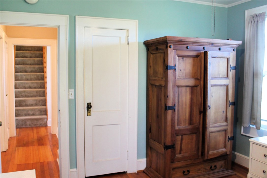 228 Cedar Lane Road Westminster, SC 29693 - Photo 35 of 43 This bedroom has a small walk in closet. The bath