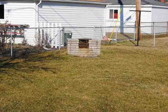 18565 Michael Eastpointe, MI 48021 - Photo 4 of 19 31105032-3.JPG