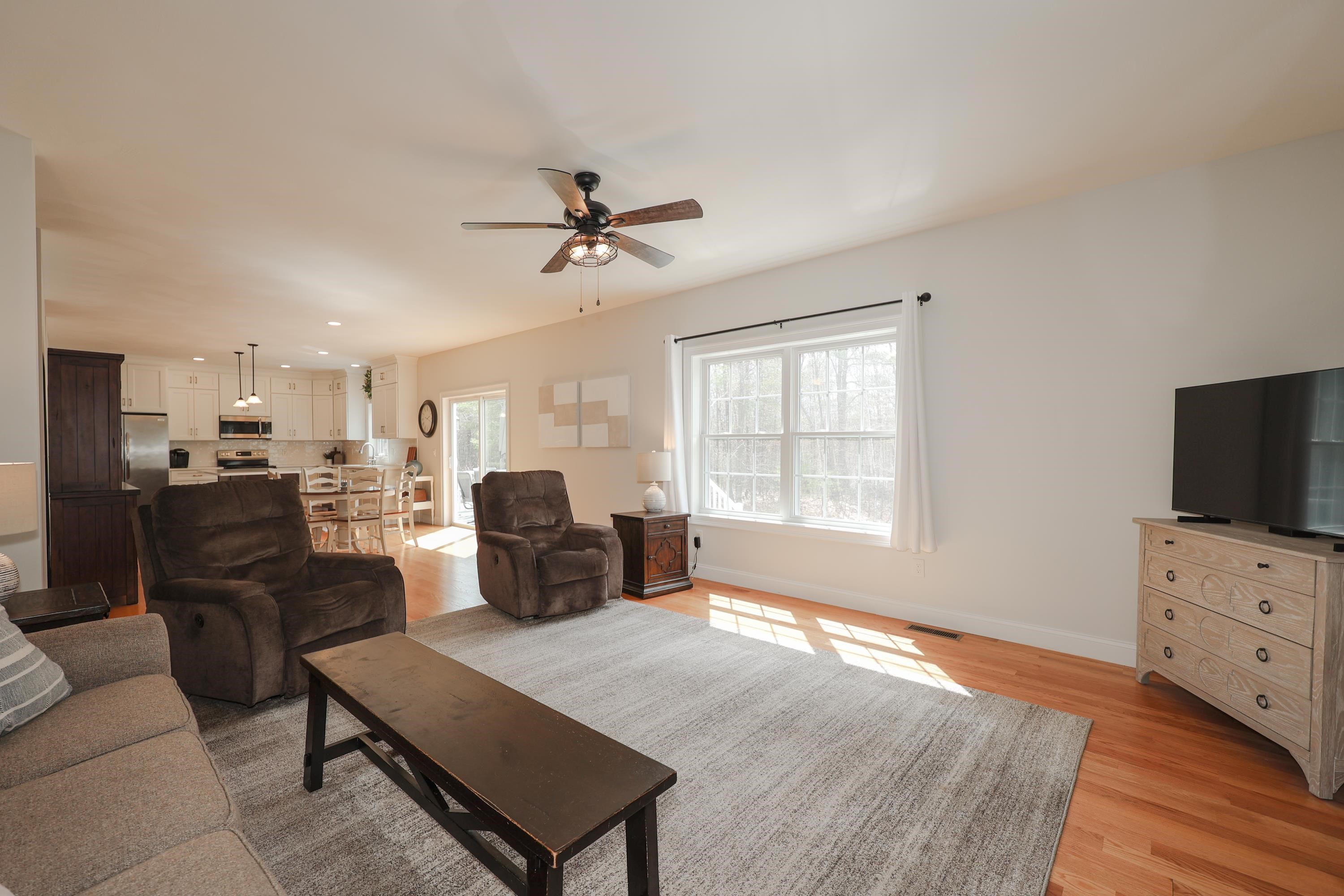 22 Walnut Hill Drive Hooksett, NH 03106 - Photo 12 of 38