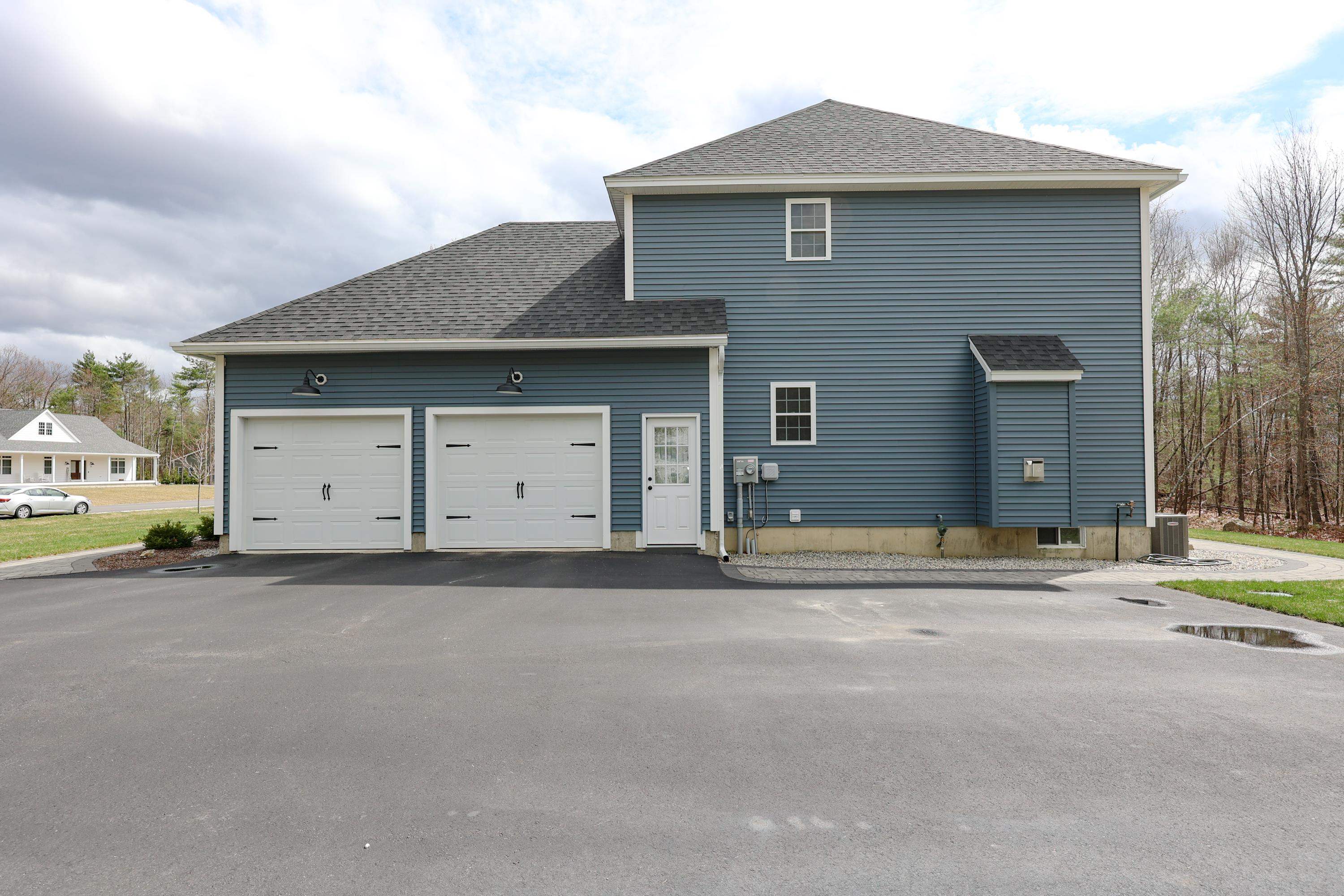 22 Walnut Hill Drive Hooksett, NH 03106 - Photo 3 of 38