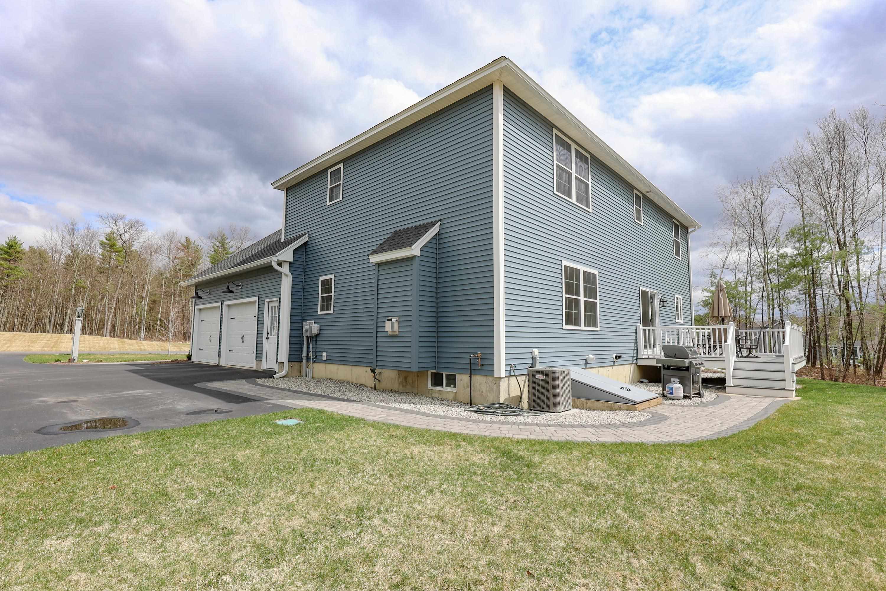 22 Walnut Hill Drive Hooksett, NH 03106 - Photo 34 of 38