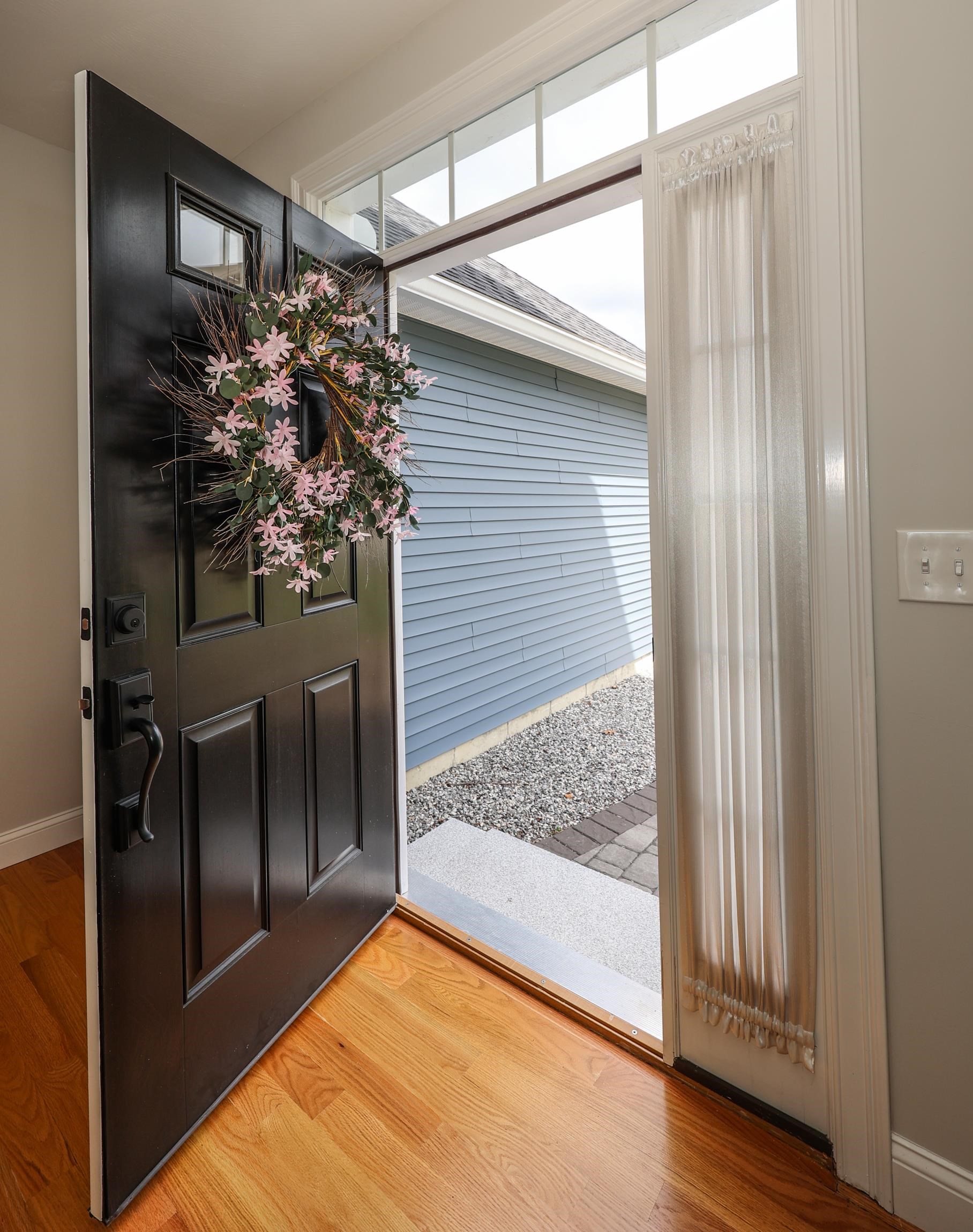 22 Walnut Hill Drive Hooksett, NH 03106 - Photo 4 of 38