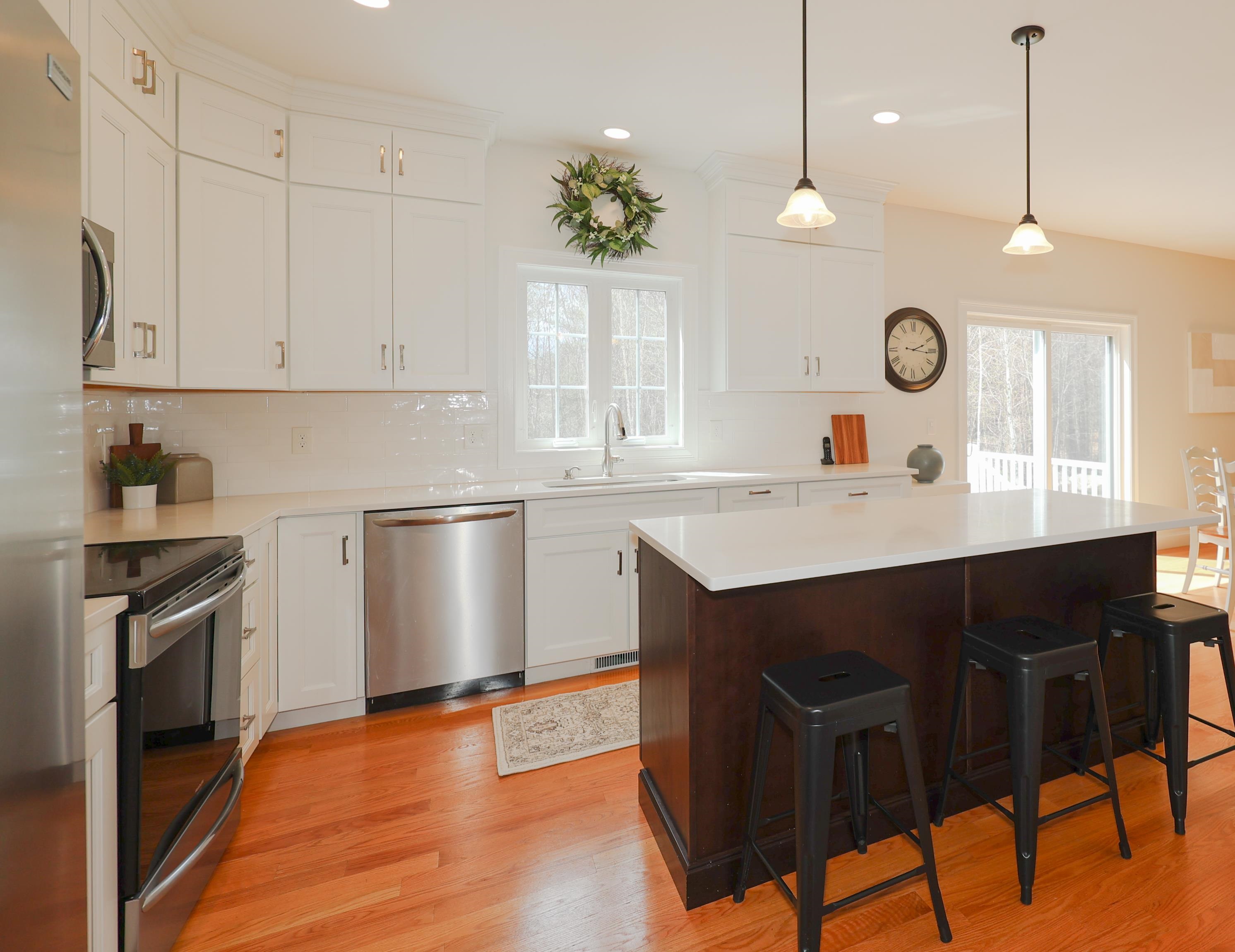 22 Walnut Hill Drive Hooksett, NH 03106 - Photo 9 of 38