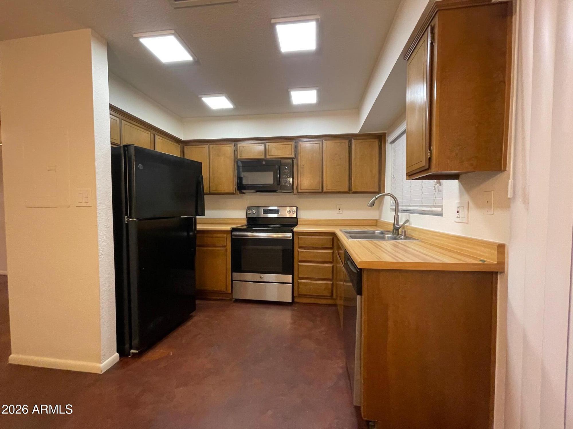 5830 North 10th Street, Unit 2 Phoenix, AZ 85014 - Photo 13 of 39 Updated Appliances