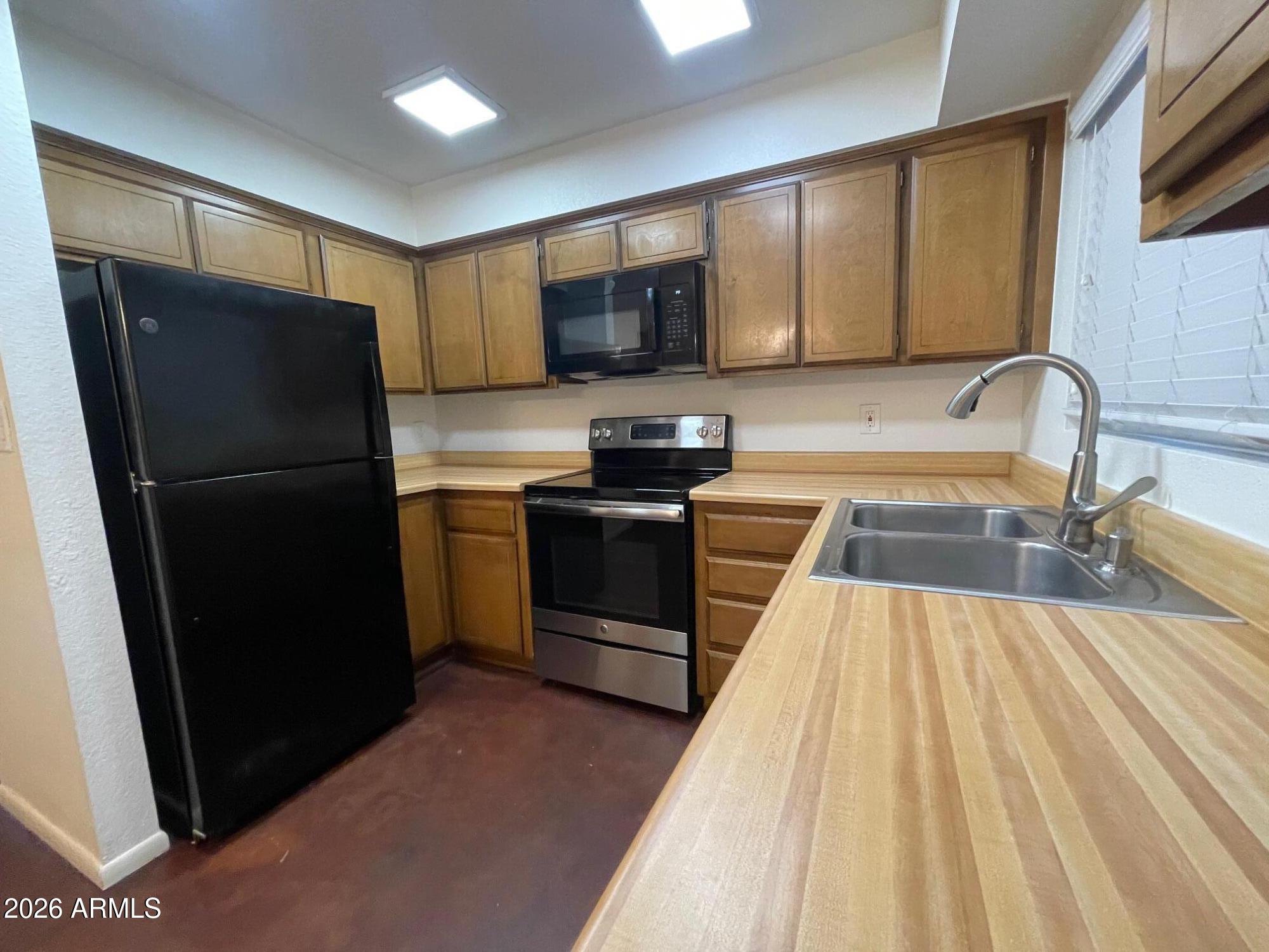 5830 North 10th Street, Unit 2 Phoenix, AZ 85014 - Photo 14 of 39 Lots of storage