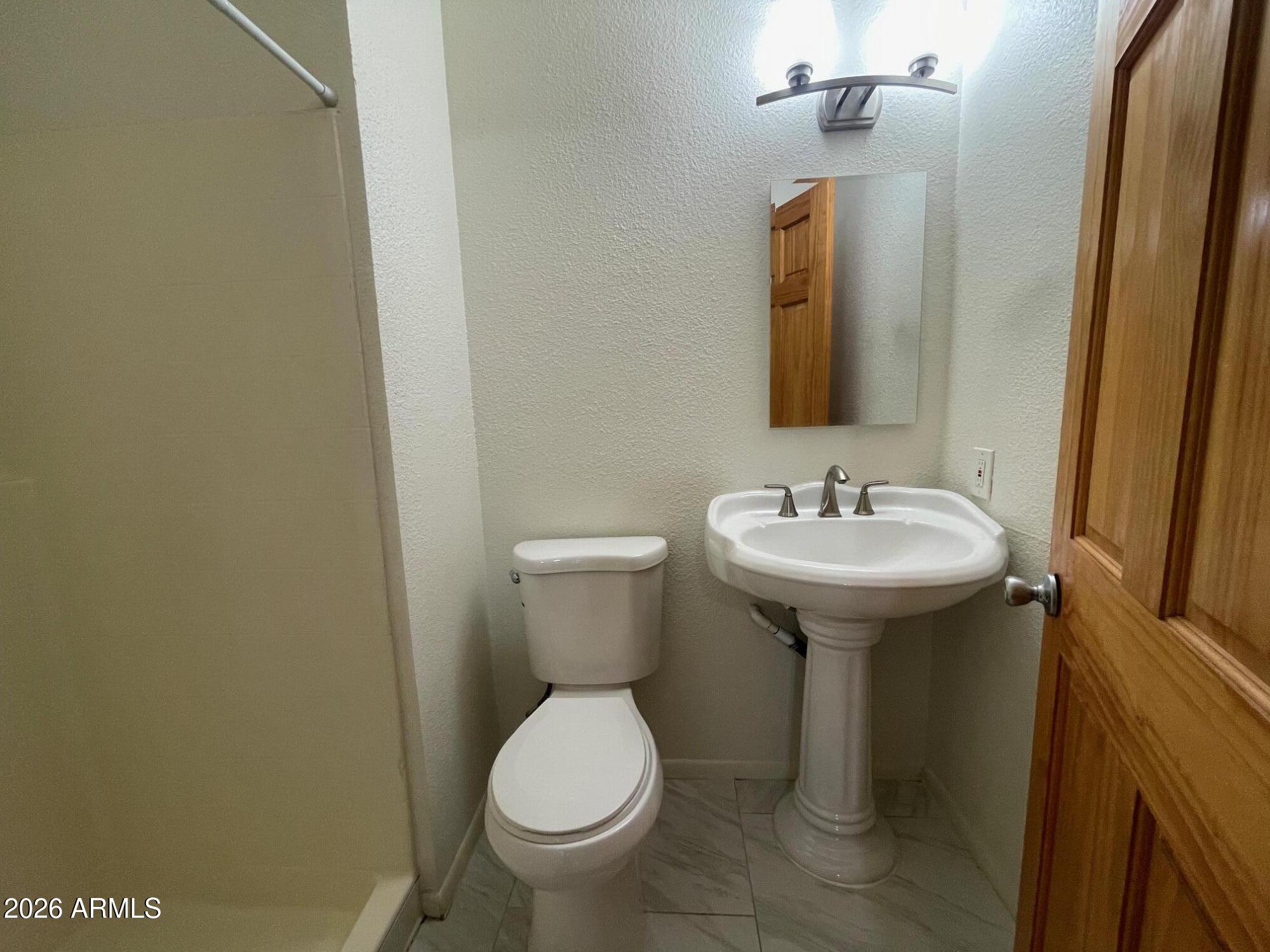 5830 North 10th Street, Unit 2 Phoenix, AZ 85014 - Photo 22 of 39 Upstairs Bathroom 2