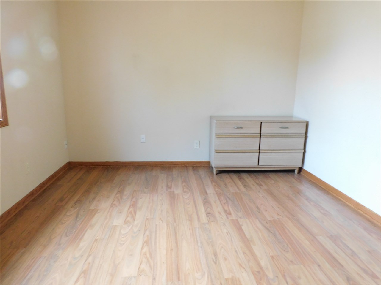 3265 Bloods Point Road Kirkland, IL 60146 - Photo 19 of 35 wooden floor in a room