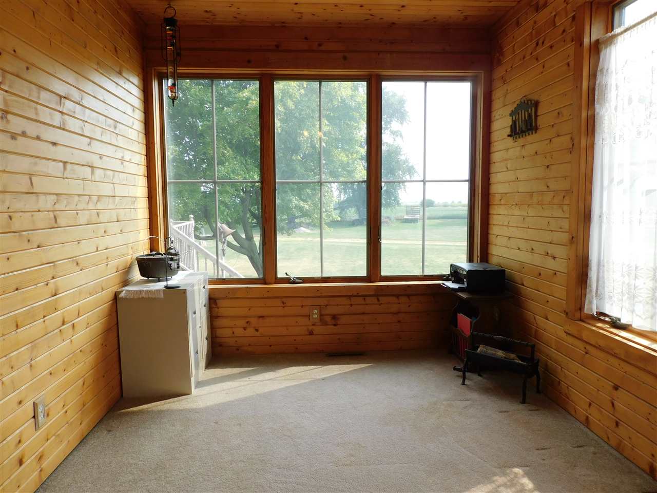 3265 Bloods Point Road Kirkland, IL 60146 - Photo 8 of 35 a room with natural light