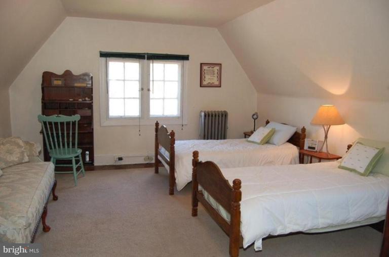4221 Wickford Road Baltimore, MD 21210 - Photo 14 of 16 Bedroom #5