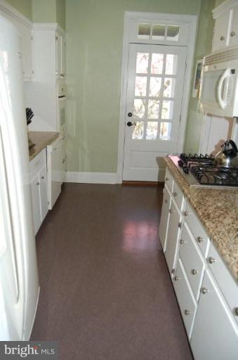 4221 Wickford Road Baltimore, MD 21210 - Photo 7 of 16 Kitchen