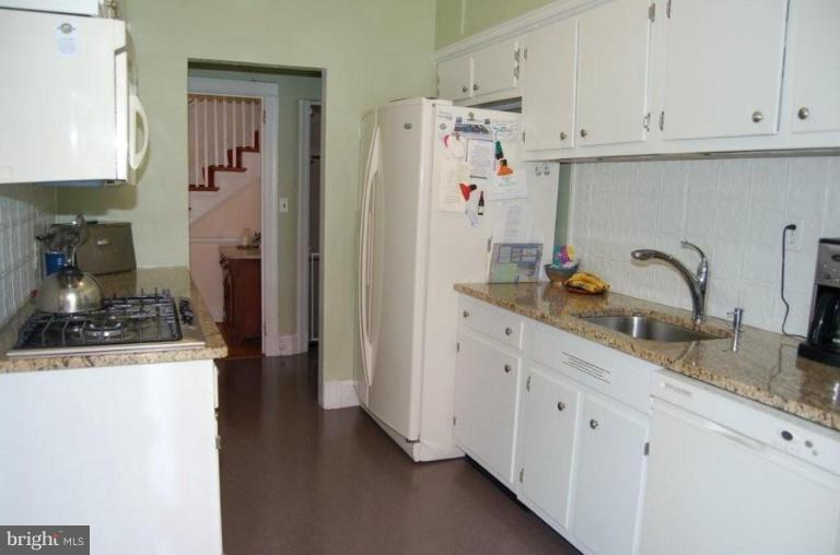 4221 Wickford Road Baltimore, MD 21210 - Photo 8 of 16 Kitchen #2