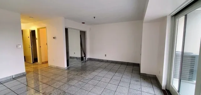 $250,000 | 133 Commander Shea Boulevard, Unit 315, Quincy, MA 02171