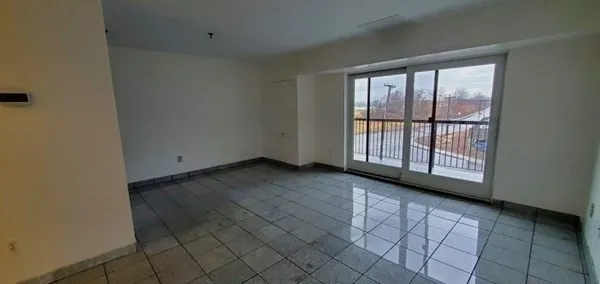 $250,000 | 133 Commander Shea Boulevard, Unit 315, Quincy, MA 02171