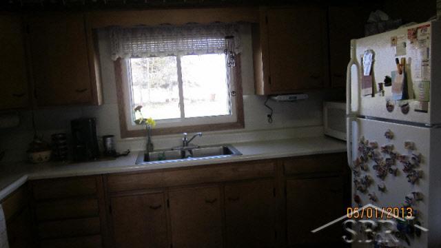 3640 Trimm Road Saginaw, MI 48609 - Photo 11 of 25 20362247-10.JPG
