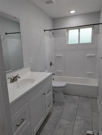 $1,975 | 5737 Alvarado Drive, Houston, TX 77035