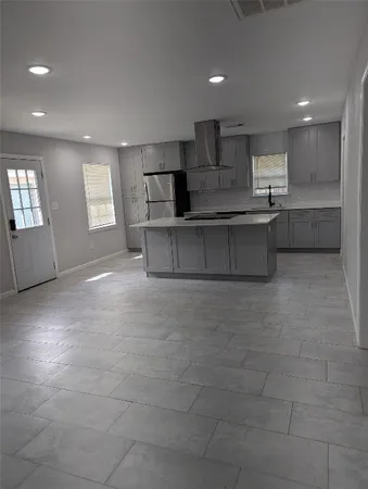 $1,975 | 5737 Alvarado Drive, Houston, TX 77035