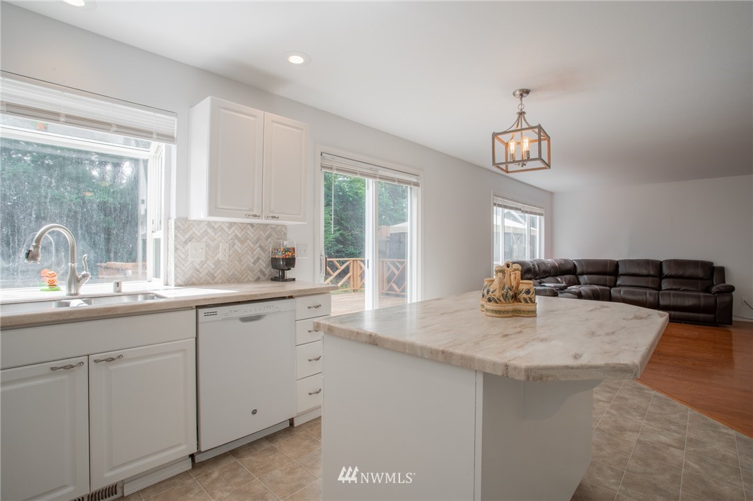6801 Parker Road East Sumner, WA 98390 - Photo 7 of 33 Gallery Image 7