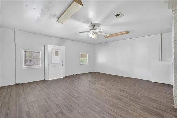 $1,695 | 10517 Castlerock Drive, Dallas, TX 75217