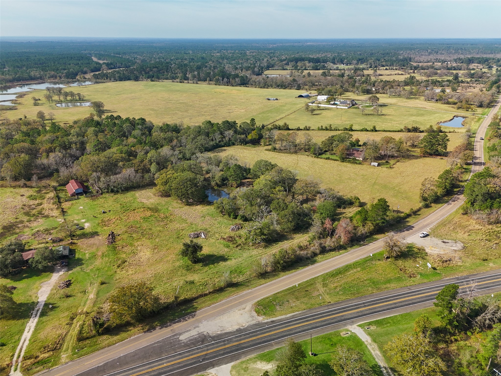 5515 North State Highway Trinity, TX 75862 - Photo 1 of 10 a view of an ocean and beach
