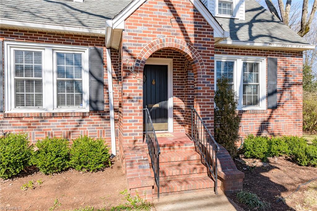 2057 Polo Road Winston-Salem, NC 27106 - Photo 2 of 25 Gallery Image 2