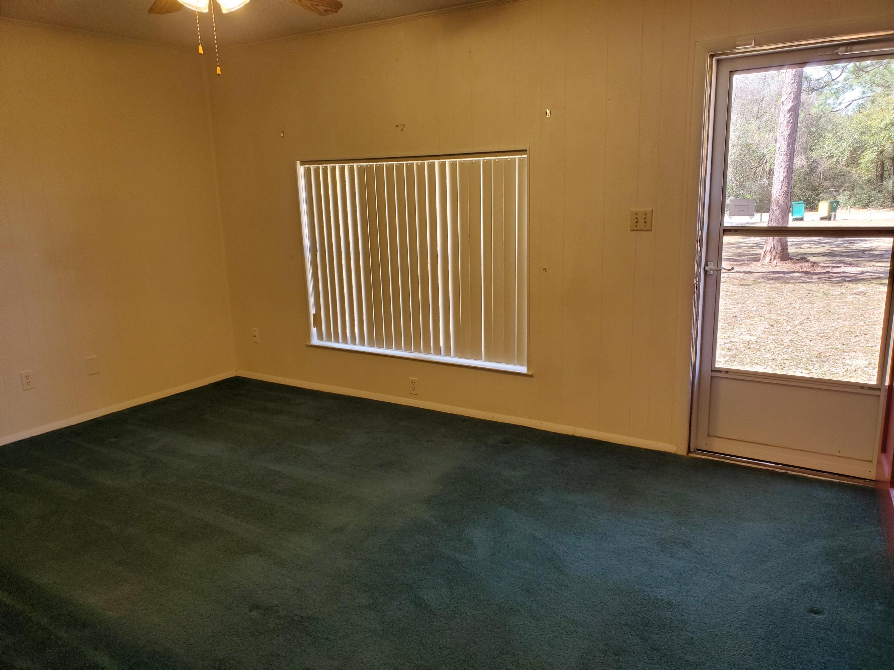 6197 Sundew Street Crestview, FL 32539 - Photo 5 of 34 Living room