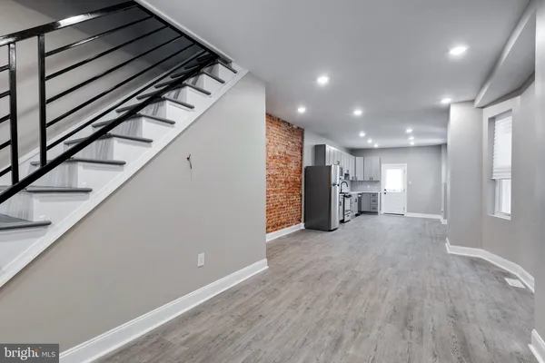 $2,100 | 6205 Elmwood Avenue, Philadelphia, PA 19142