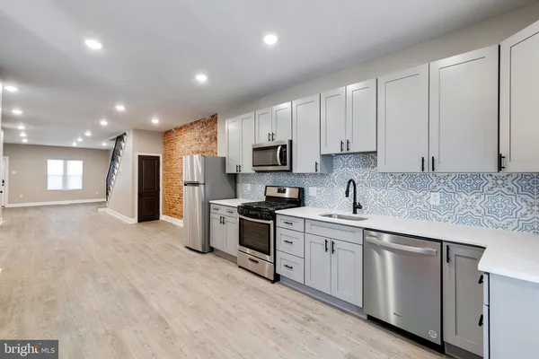 $2,100 | 6205 Elmwood Avenue, Philadelphia, PA 19142