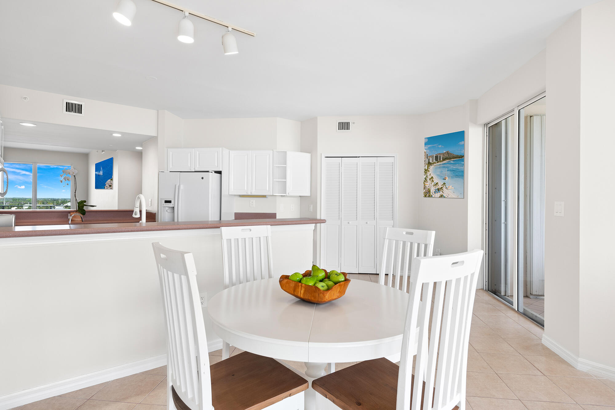 1660 Florida A1A, Unit 252 Jupiter, FL 33477 - Photo 7 of 44 MIB_3889