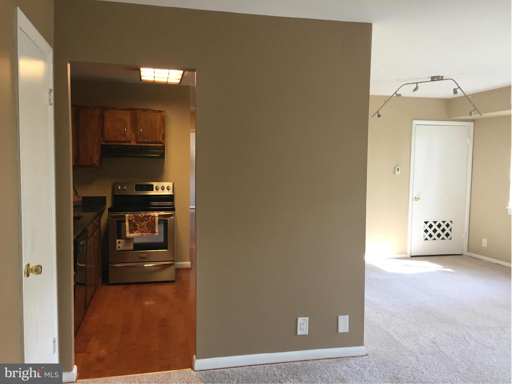 6260 Edsall Road, Unit 202 Alexandria, VA 22312 - Photo 5 of 16 Exterior (General)