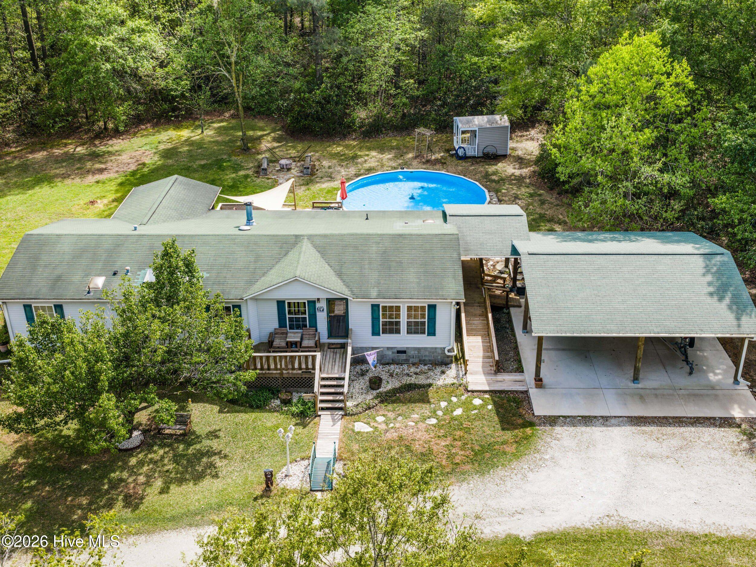 127 Rojay Lane Richlands, NC 28574 - Photo 6 of 100 DJI_20260408151251_0040_D