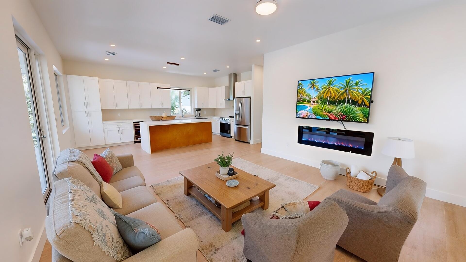 1025 Snapper Lane Key Largo, FL 33037 - Photo 36 of 44 AI Living room