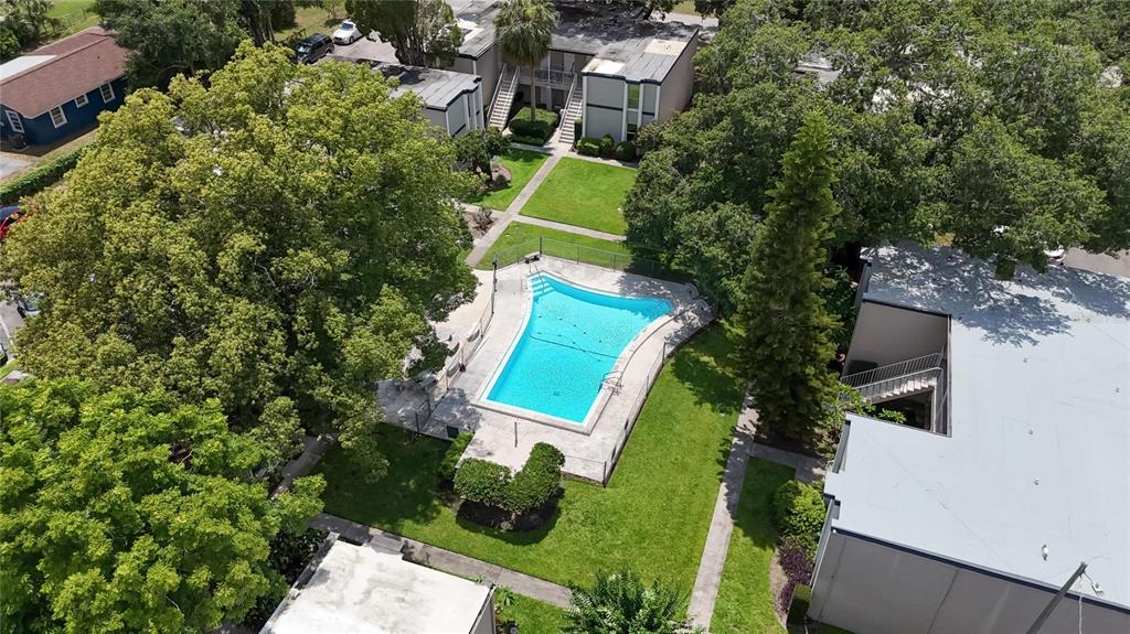 125 Picardy Villa Circle, Unit 100 Brandon, FL 33510 - Photo 46 of 52 an aerial view of a house