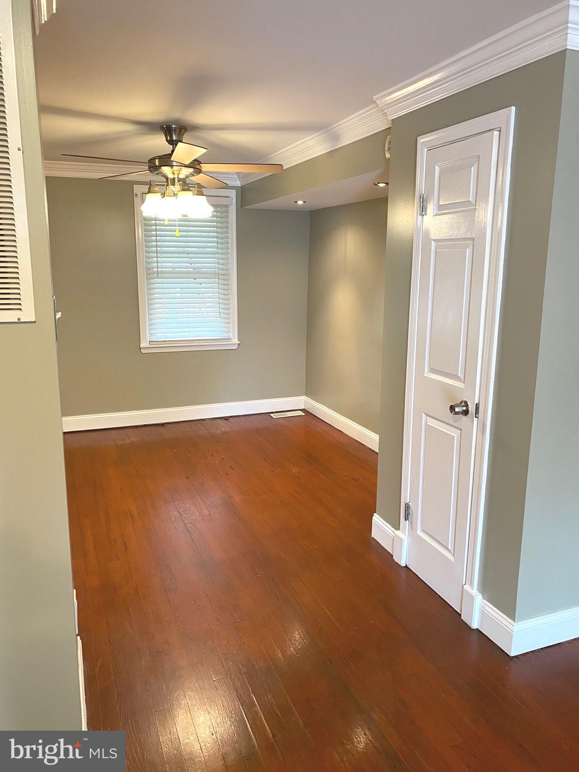 3710 Clarenell Road Baltimore, MD 21229 - Photo 4 of 14 Gallery Image 4