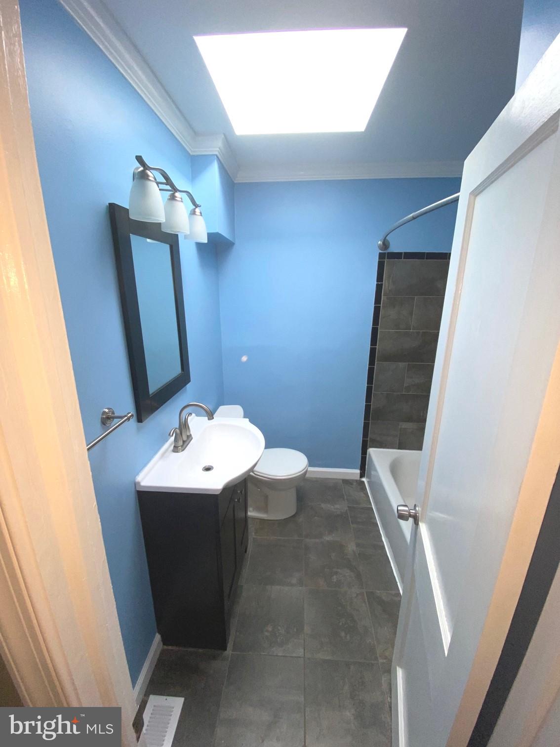 3710 Clarenell Road Baltimore, MD 21229 - Photo 6 of 14 Gallery Image 6