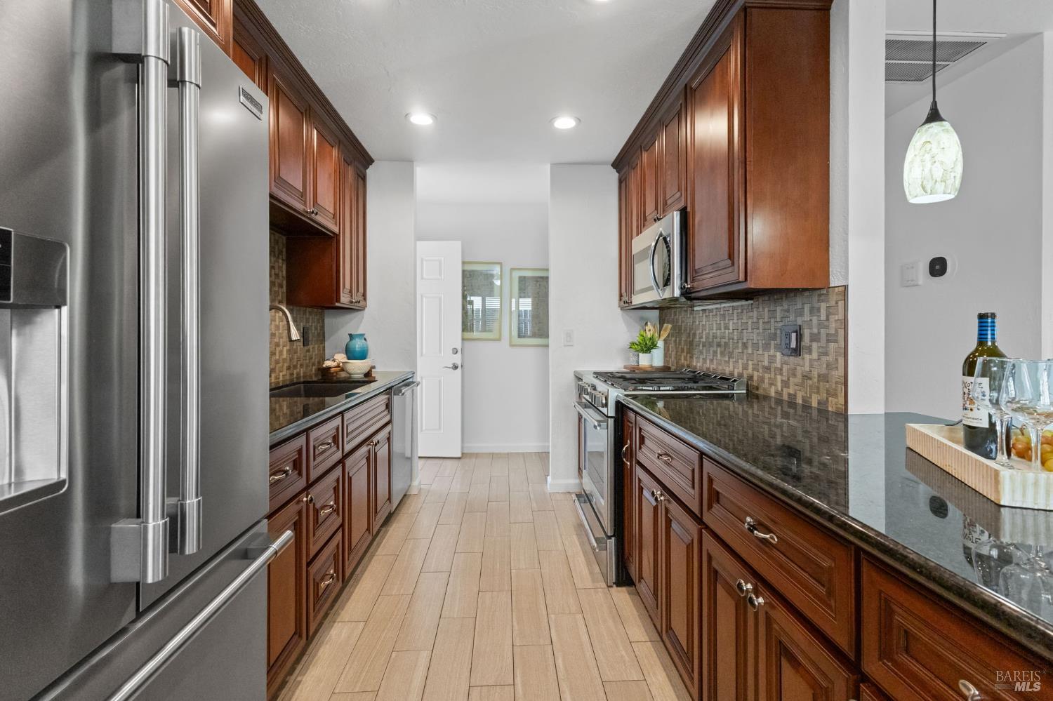 2219 Santa Clara Street Fairfield, CA 94533 - Photo 7 of 37