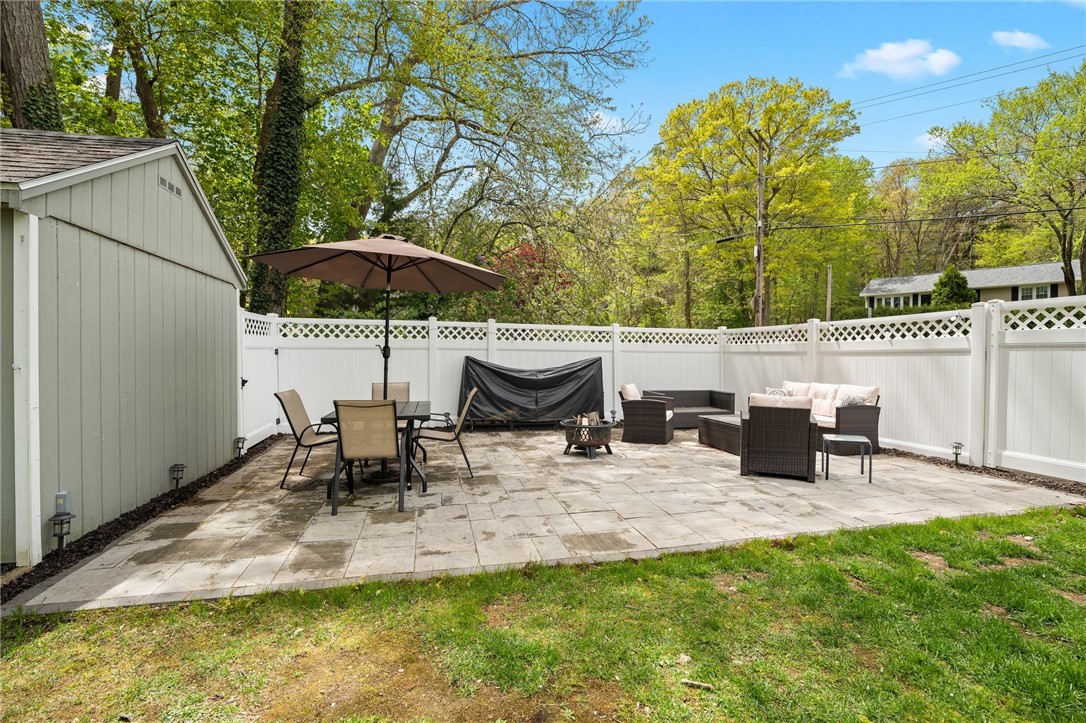 283 Old County Road Smithfield, RI 02917 - Photo 33 of 38