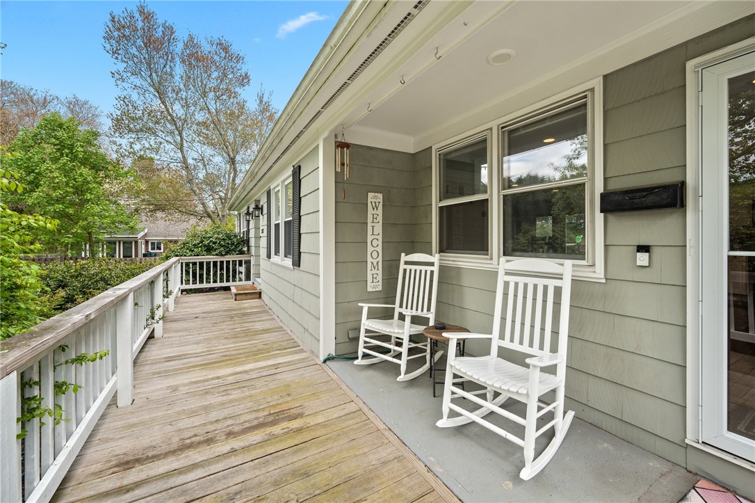 283 Old County Road Smithfield, RI 02917 - Photo 4 of 38