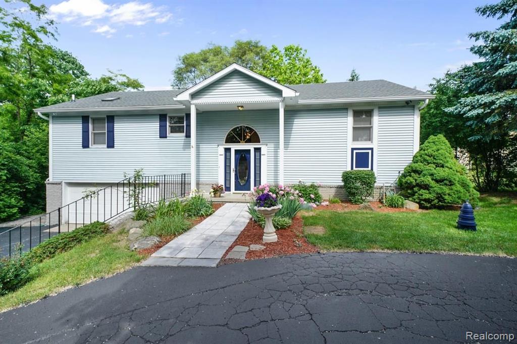 2235 Hiller Road West Bloomfield, MI 48324 - Photo 36 of 38