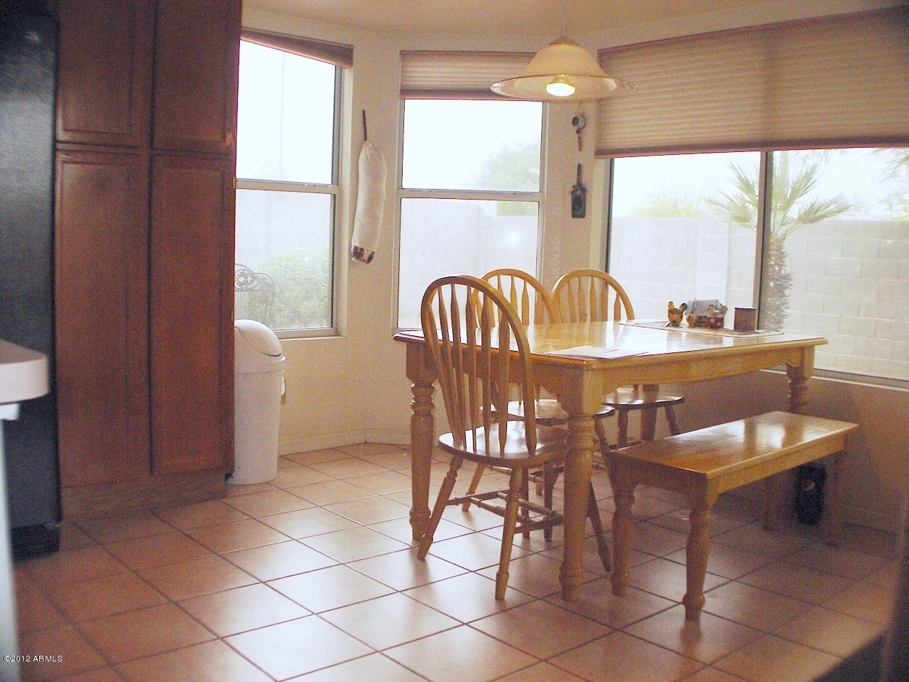 8823 West Wethersfield Road Peoria, AZ 85381 - Photo 8 of 20 Adorable, Bright Eat-In Kitchen