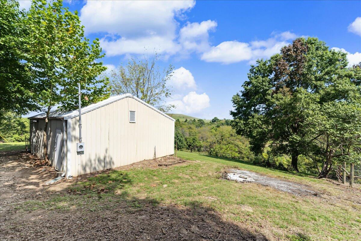 851 Avenstoke Road Waddy, KY 40076 - Photo 64 of 85 IMG_7413