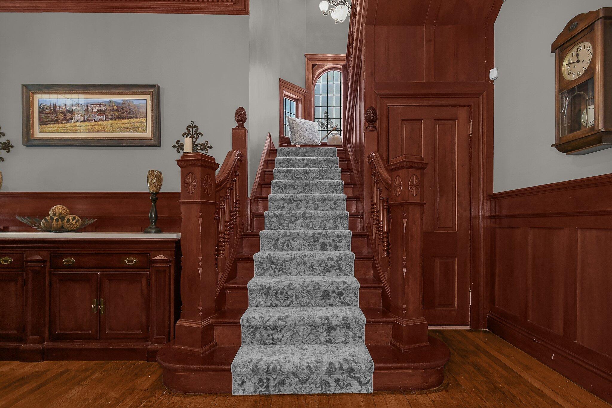 851 Bryden Road Columbus, OH 43205 - Photo 10 of 68 Foyer
