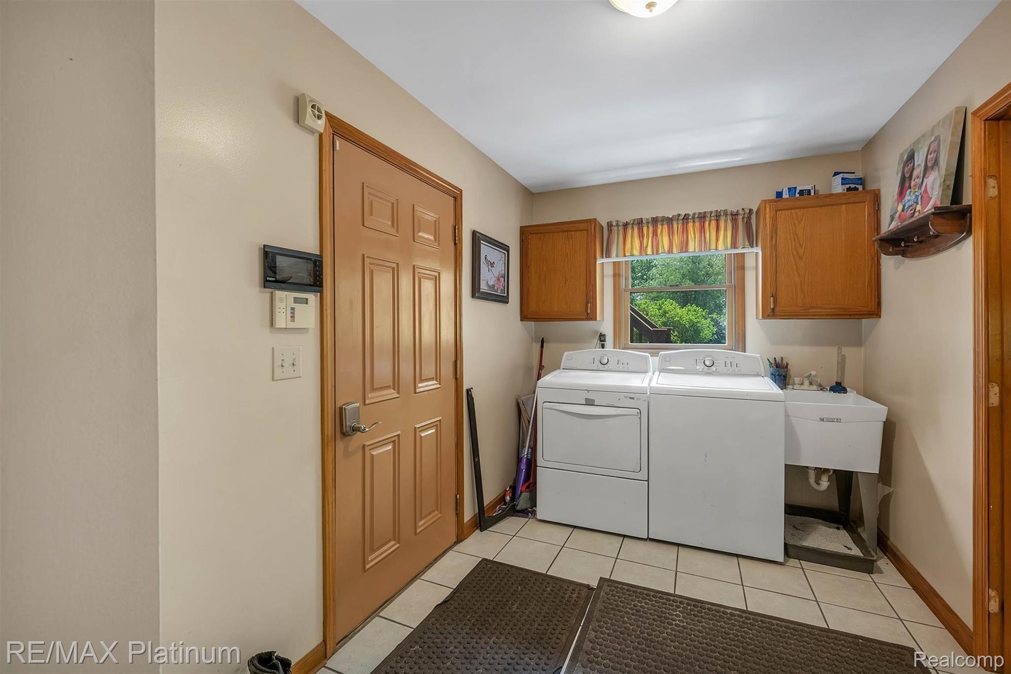 4200 Sweet Road Howell, MI 48843 - Photo 23 of 45 21-4200 Sweet Rd-WindowStill-Real-Estate-Photography-21.jpg