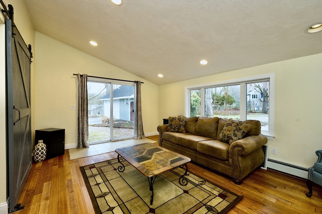 182 Hines Road Cumberland, RI 02864 - Photo 8 of 26