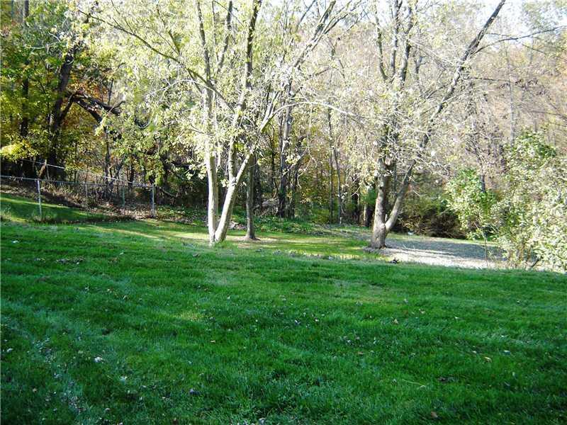 532 Partridge Run Road Gibsonia, PA 15044 - Photo 3 of 19 Yard/Garden.